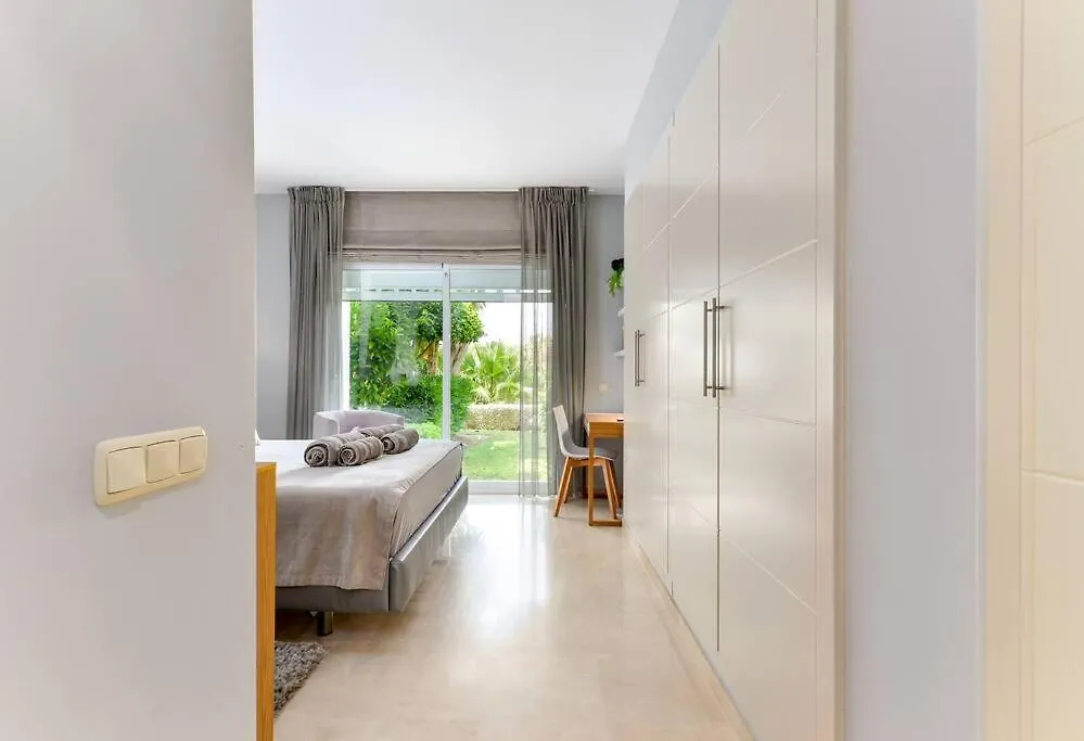 Modern Apt In Alcazaba Lagoon Estepona Spain