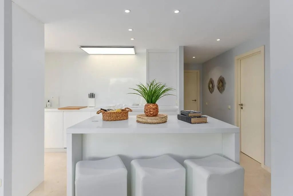 Modern Apt In Alcazaba Lagoon Estepona