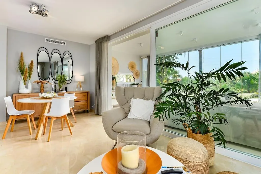 Modern Apt In Alcazaba Lagoon Estepona