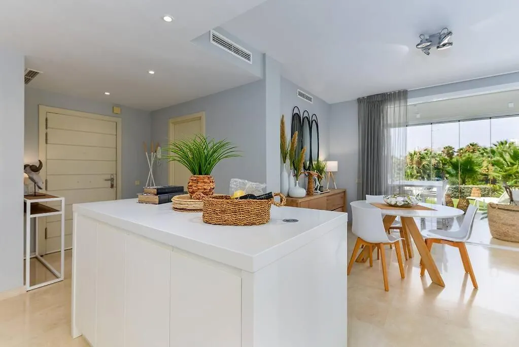 公寓 Modern Apt In Alcazaba Lagoon 埃斯特波纳